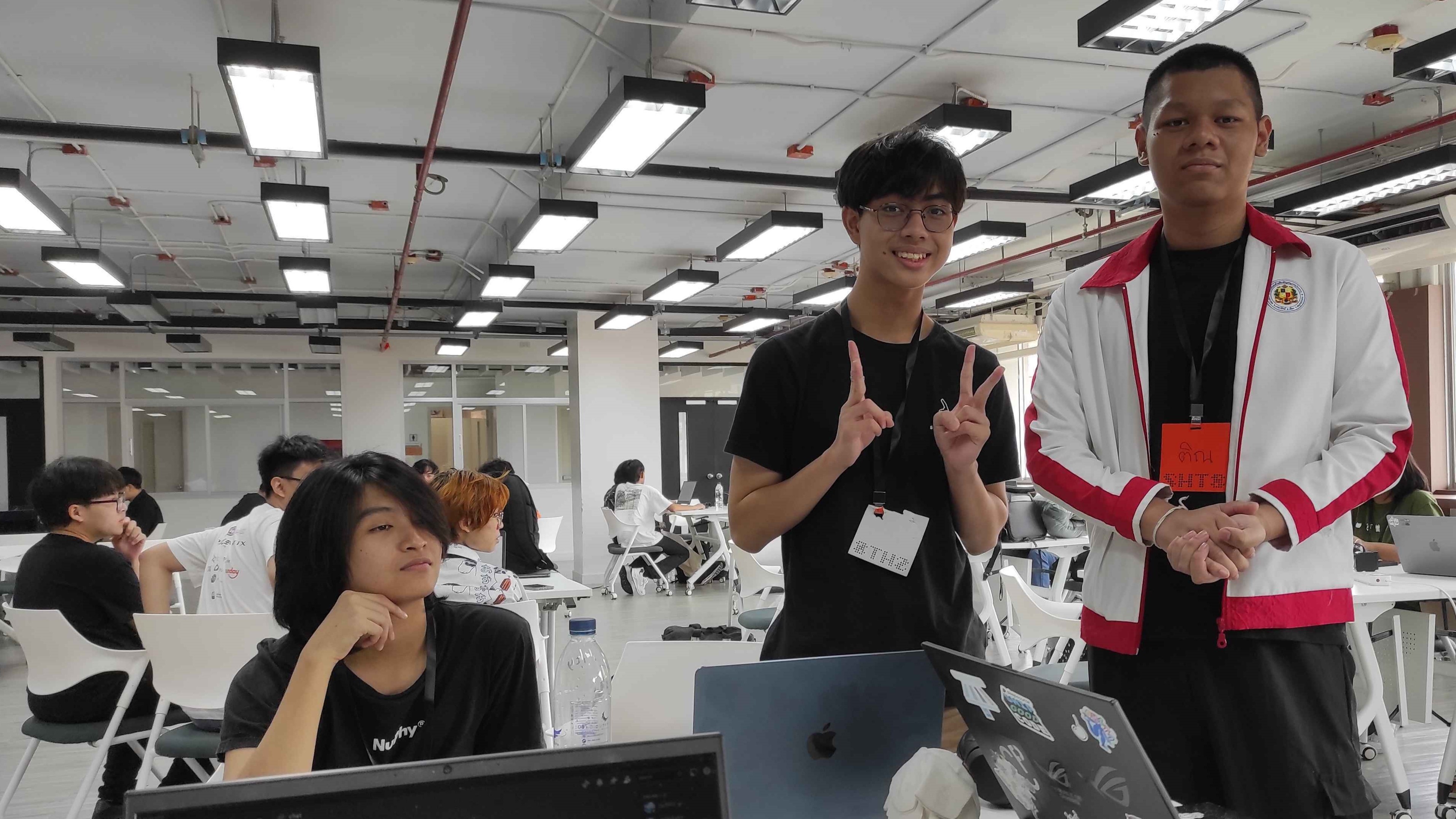 ชารณ์ประสบแกร์ สติปุด ฮอนกาแท็ก อิน ไทยแลนด์ แดน ออฟ สไมล์ 8